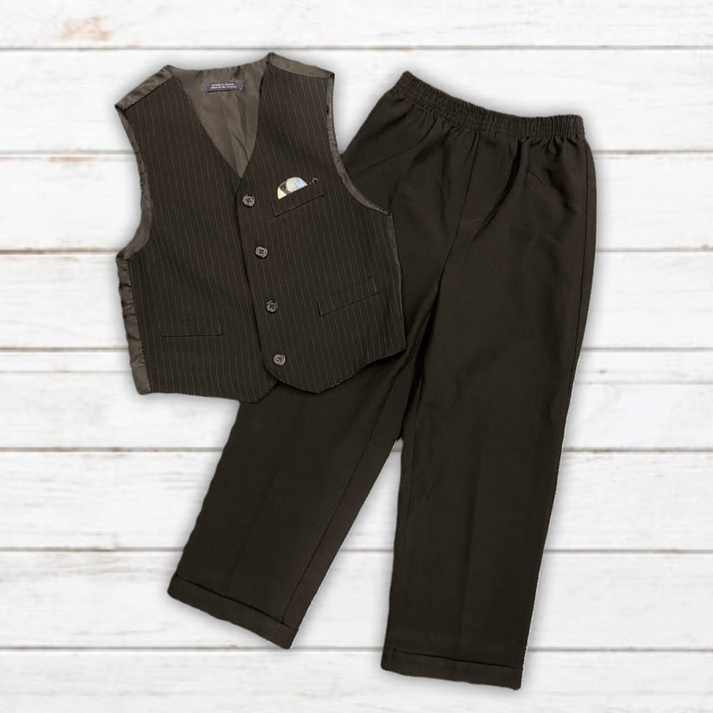 Boys dress pants and vest set, size 6 regular, black